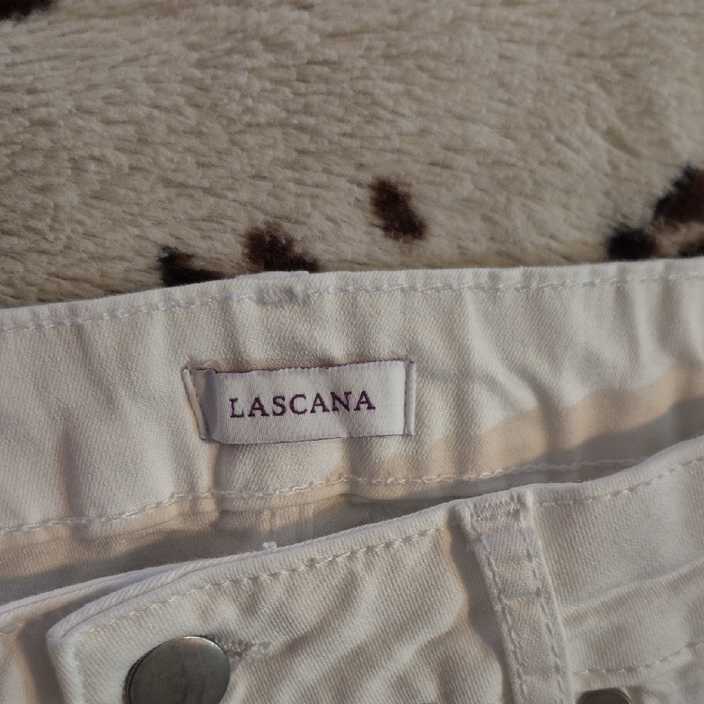 LASCANA White Skinny Jeans with Classic Fit - Picture 2 of 10